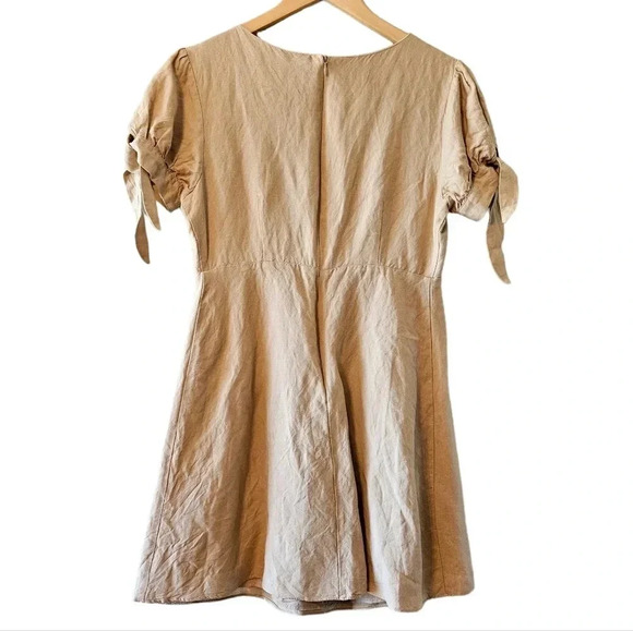 Sugarlips Women’s Casual Short Sleeve Mini Cream Dress Size Medium. - Picture 2 of 12